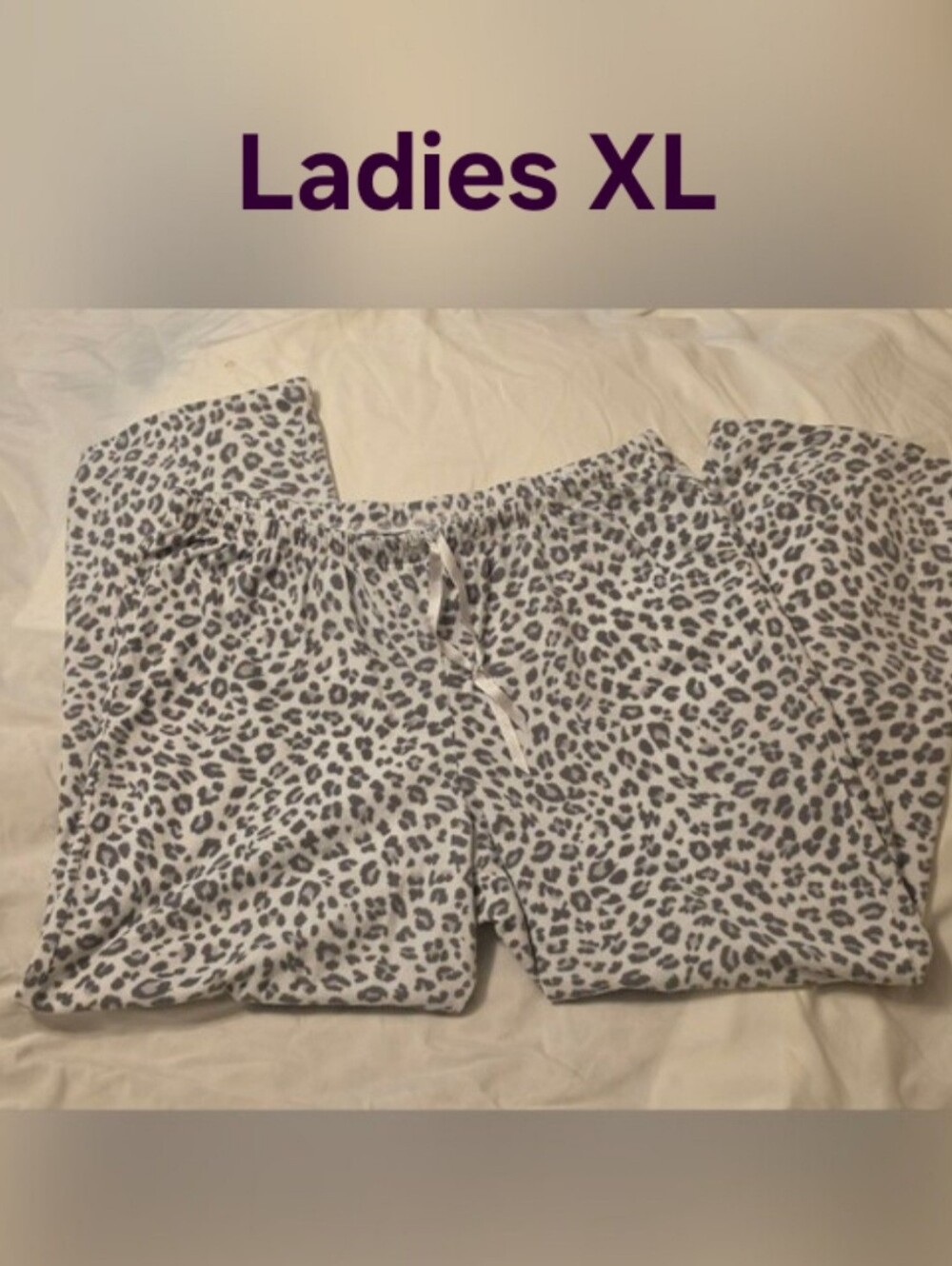 Leopard Print Lounge Pants Ladies XL White and Gray
